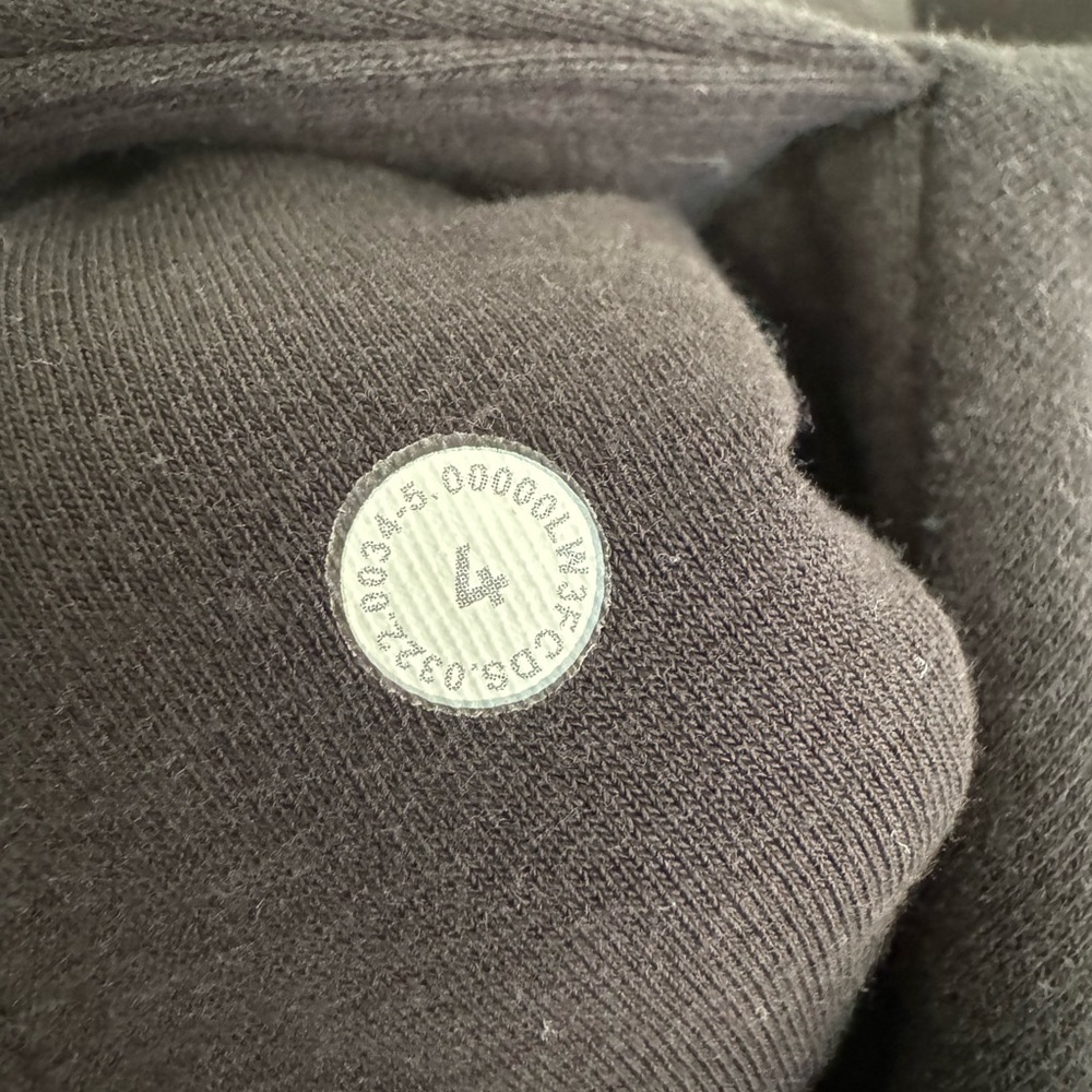 Lululemon black Loungeful hoodie. Size 4 - Picture 4 of 4